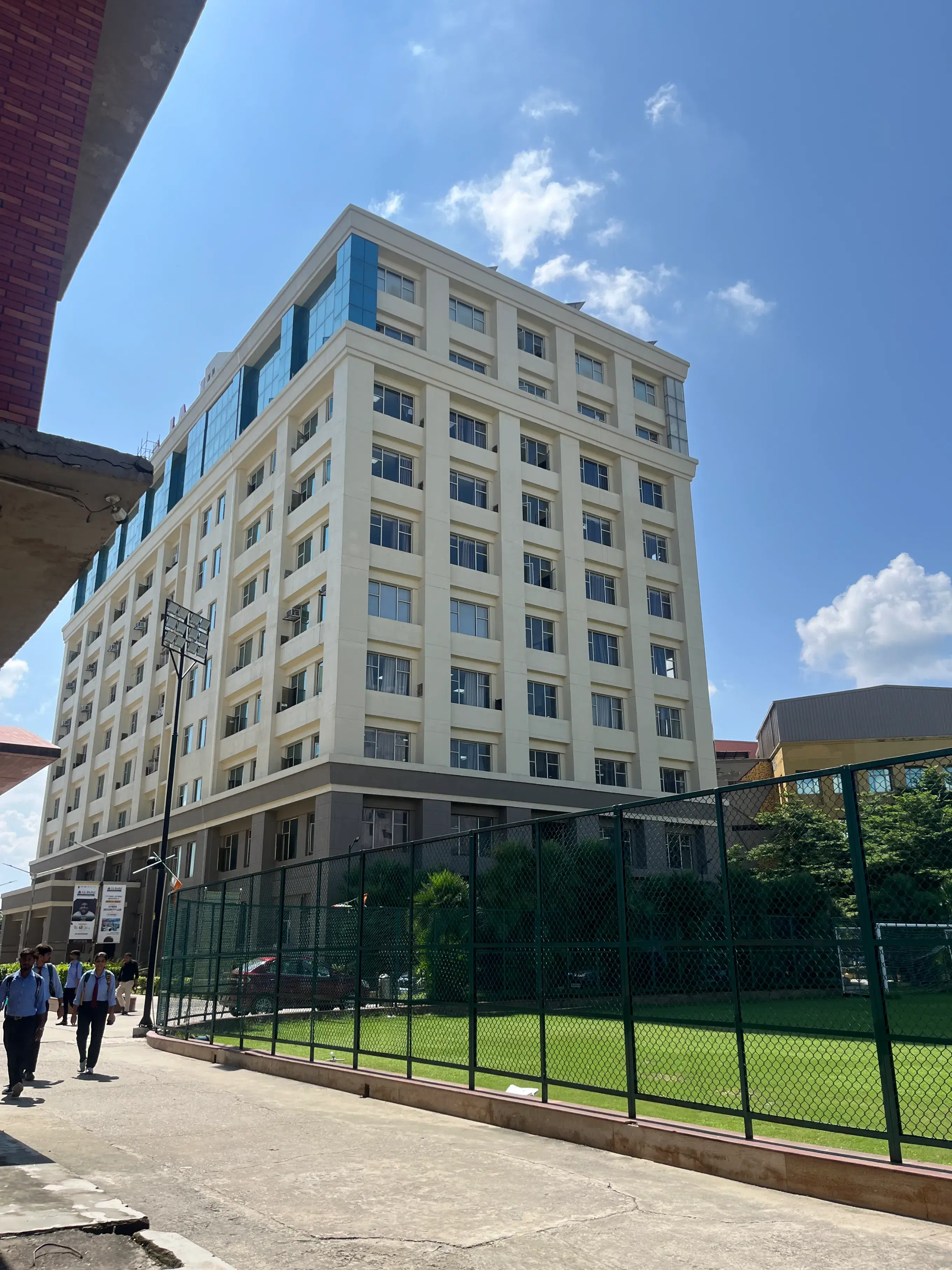 GL Bajaj Academic building photo 9